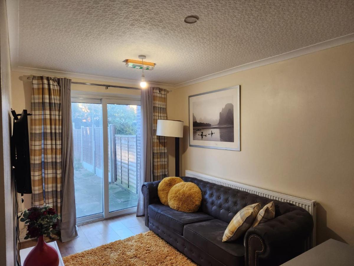 Crane Home In Dagenham With Free Wi Fi Exteriör bild